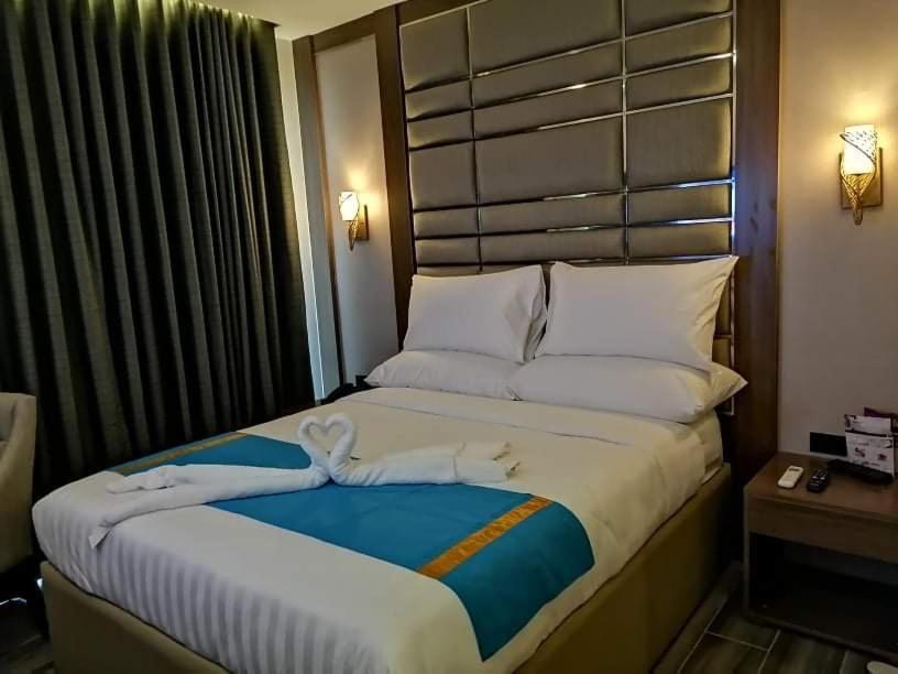 El Vistra Hotel אנגלס מראה חיצוני תמונה